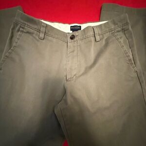 Dockers Men's Olive Chinos